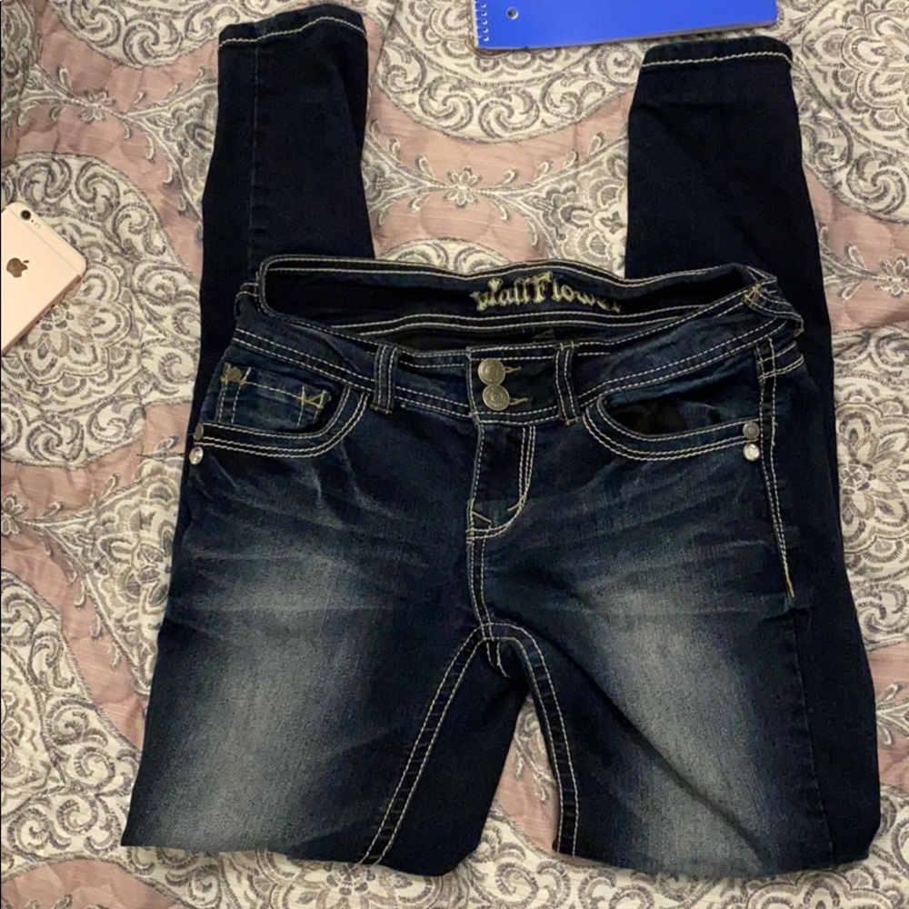 Wallflower Dark wash jeans